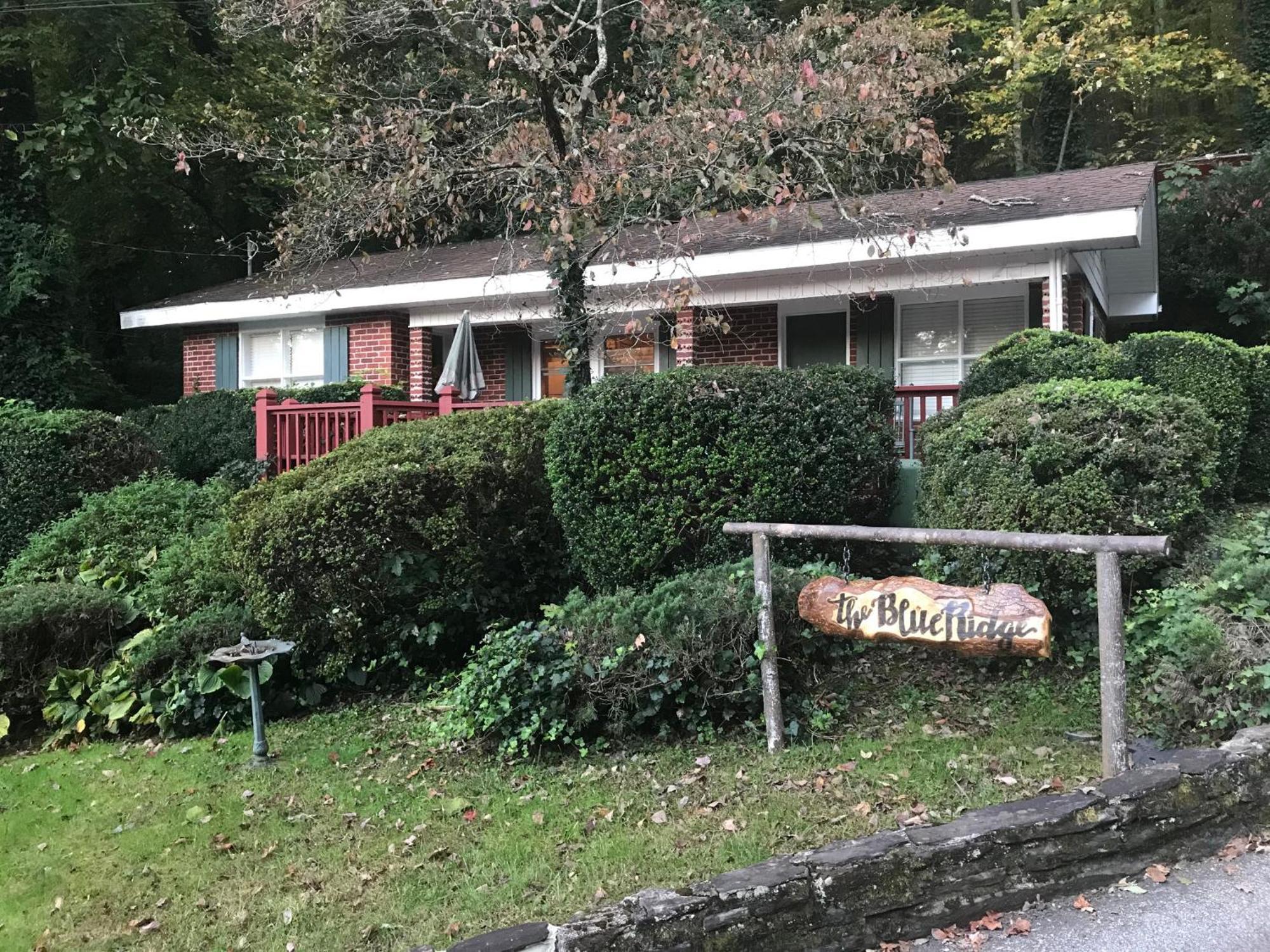 Inn Mountain Aire &