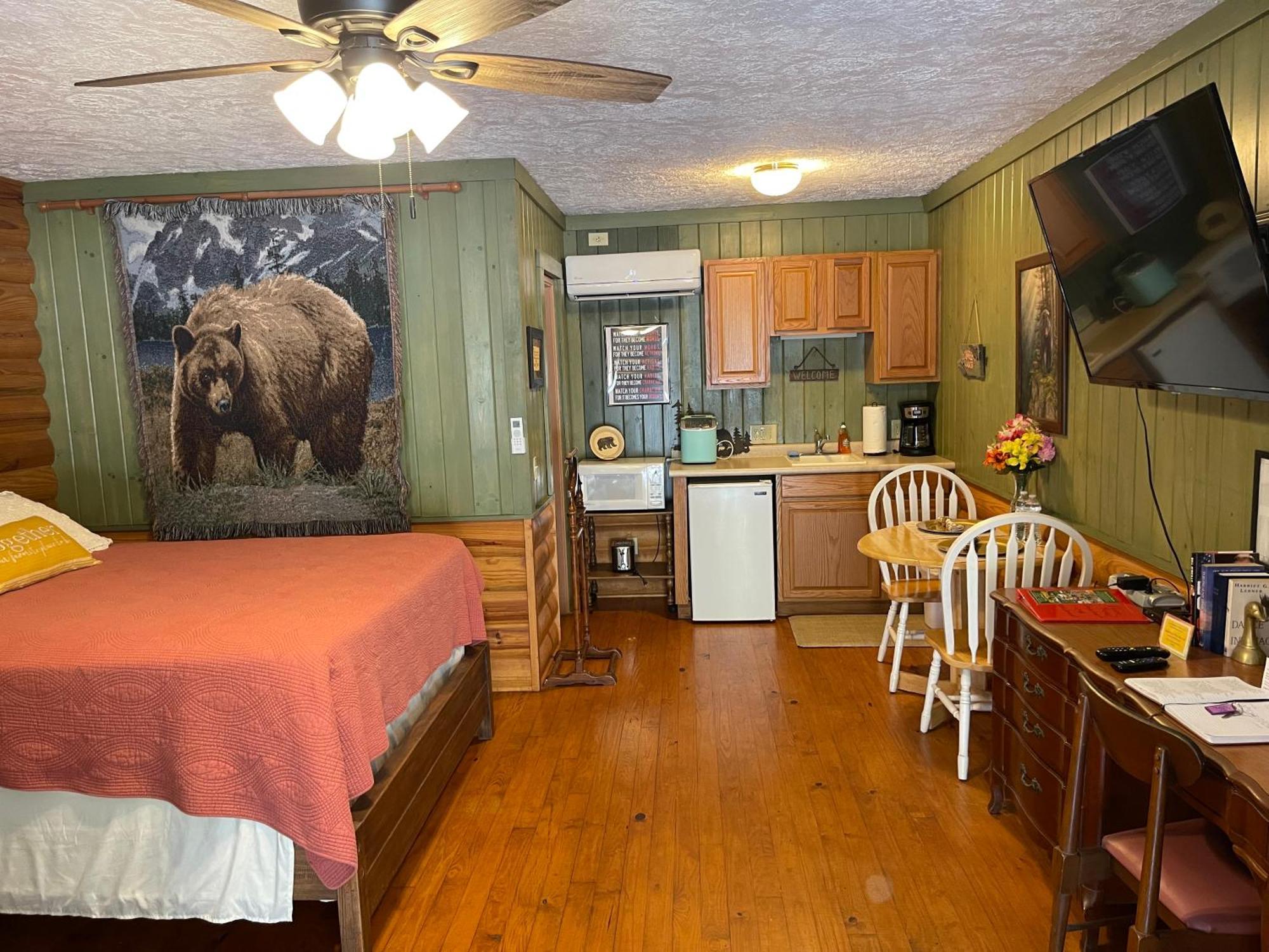 Inn Mountain Aire & 2*