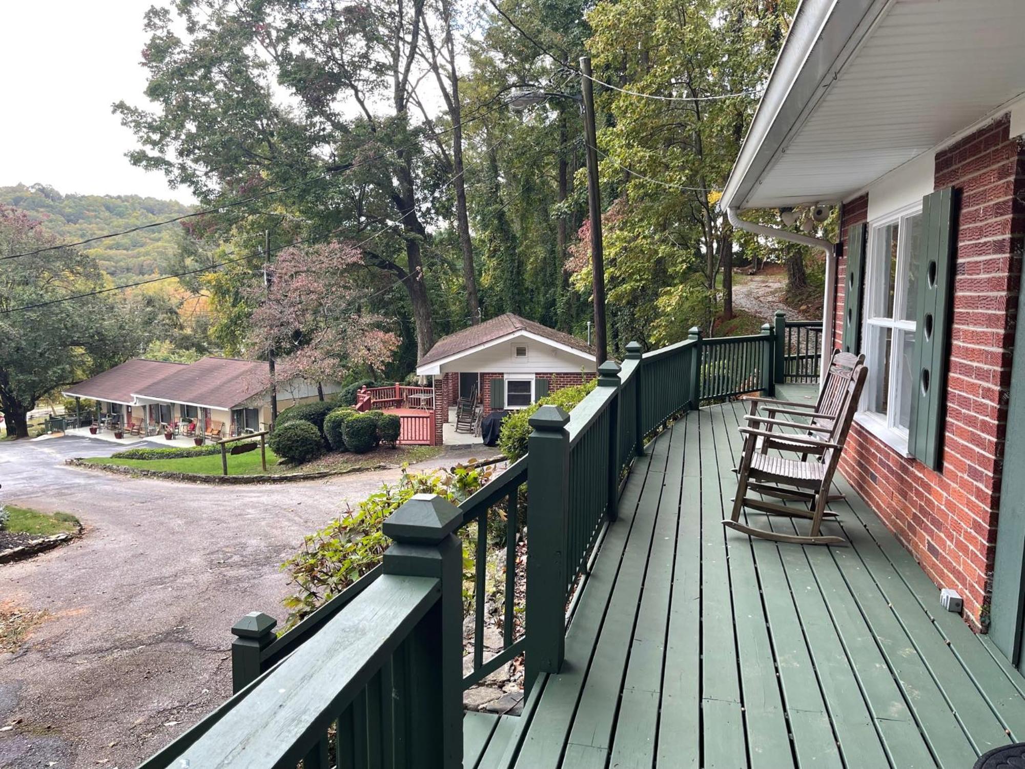 Inn Mountain Aire &